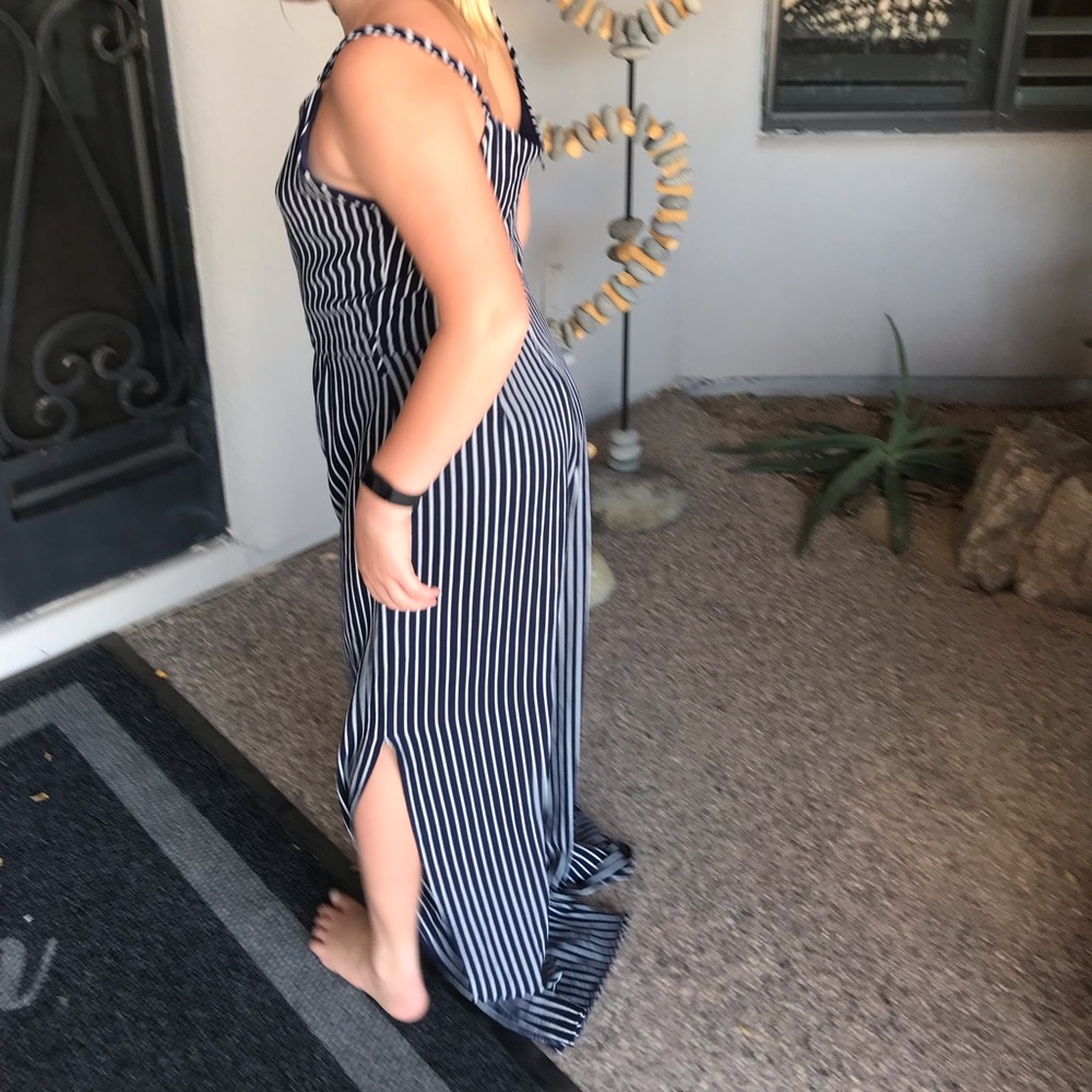 🍃Jumpsuit🍃 - Picture 2 of 4